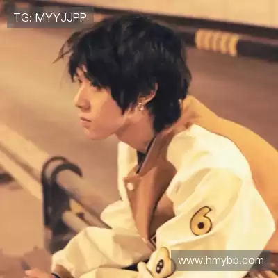 龙含雅